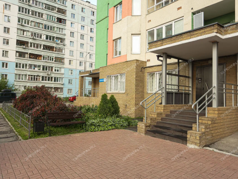 2-komnatnaya-ul-verhnepecherskaya-d-13-k1 фото