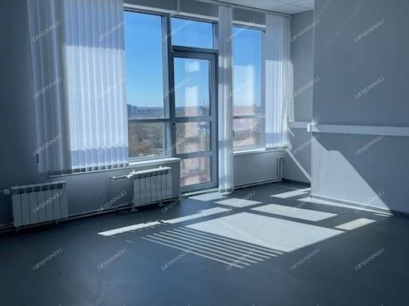 помещение под помещение свободного назначения на Комсомольской площади