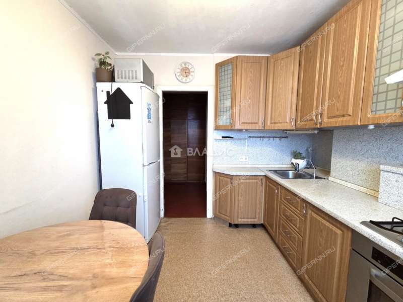 двухкомнатная квартира на улице Германа Лопатина дом 2 к1