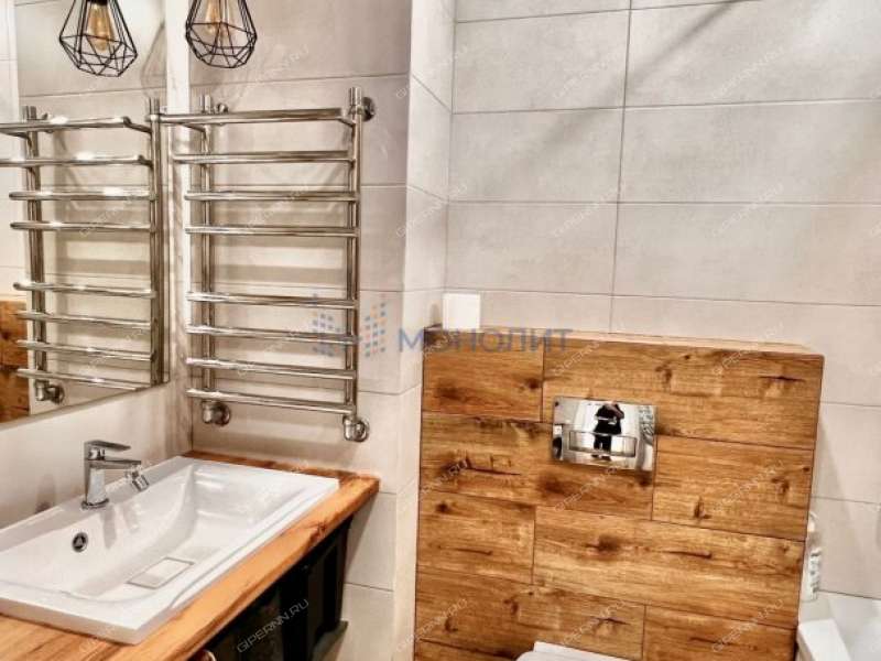 трёхкомнатная квартира на улице Мельникова дом 25