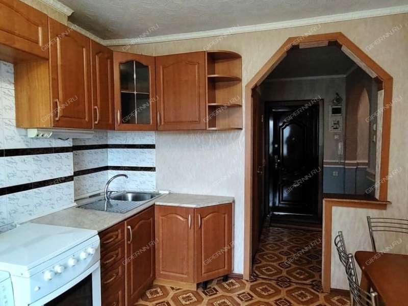 трёхкомнатная квартира на проспекте Бусыгина дом 45а