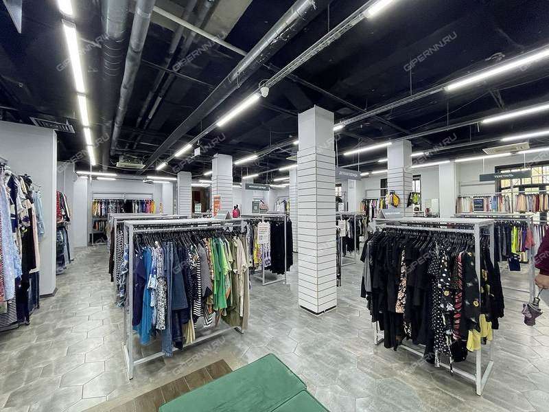 помещение под торговую площадь на улице Коминтерна