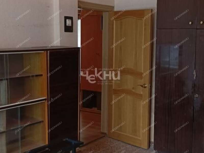 трёхкомнатная квартира на улице Героя Безрукова дом 8