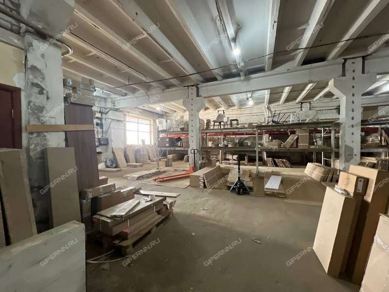 помещение под склад на улице Федосеенко