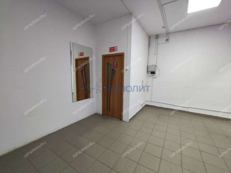 помещение под торговую площадь, недвижимость под салоны красоты на Южном шоссе