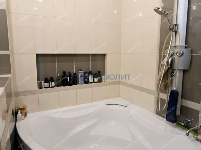 трёхкомнатная квартира на Большой Покровской улице дом 93б