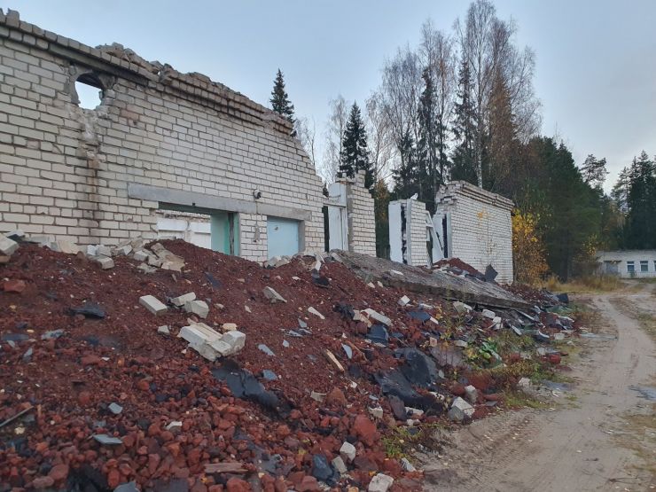 Разрушенная столовая. Фото: Ксения Ражева