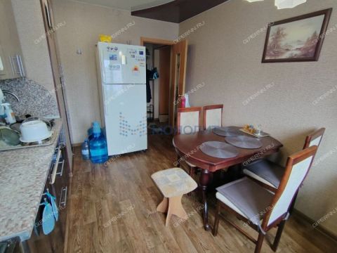 3-komnatnaya-ul-zayceva-d-22 фото