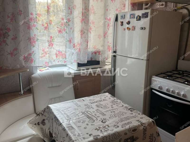 двухкомнатная квартира в 2-м микрорайоне дом 16 город Богородск