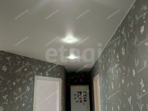 2-komnatnaya-ul-melnikova-pecherskogo-d-8 фото