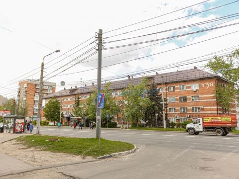4-komnatnaya-ul-beketova-d-5 фото
