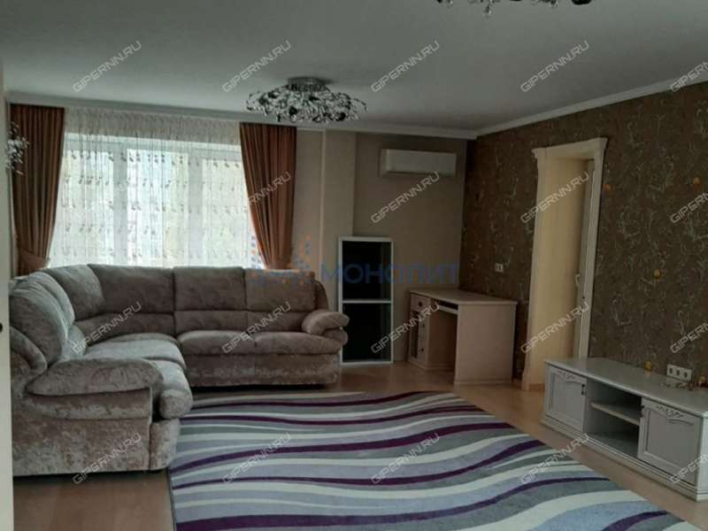 трёхкомнатная квартира на проспекте Гагарина дом 107