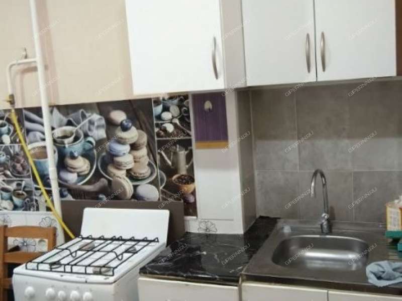 двухкомнатная квартира на сутки на улице Ногина дом 15