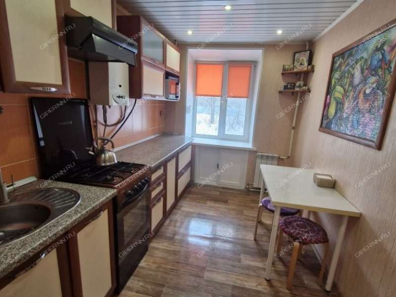 трёхкомнатная квартира в посёлке Мостоотряд дом 21