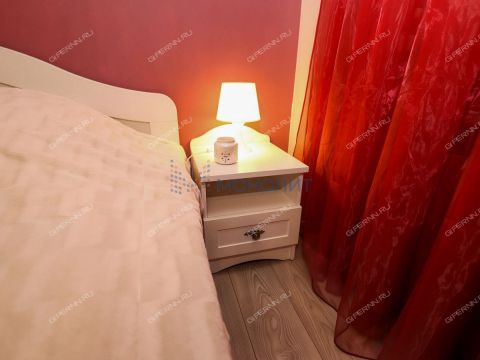 2-komnatnaya-nab-volzhskaya-d-8 фото