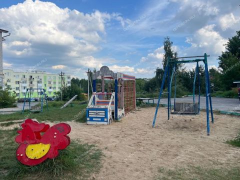 1-komnatnaya-poselok-gnilicy-ul-uchitelskaya-d-12 фото