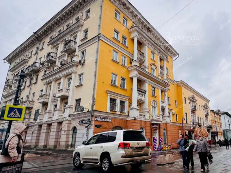 четырёхкомнатная квартира на Большой Покровской улице дом 35А