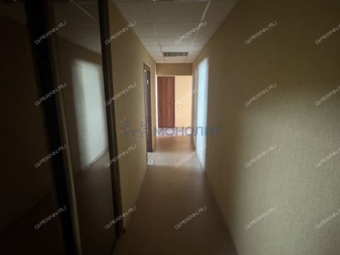 4-komnatnaya-ul-kerchenskaya-d-28 фото