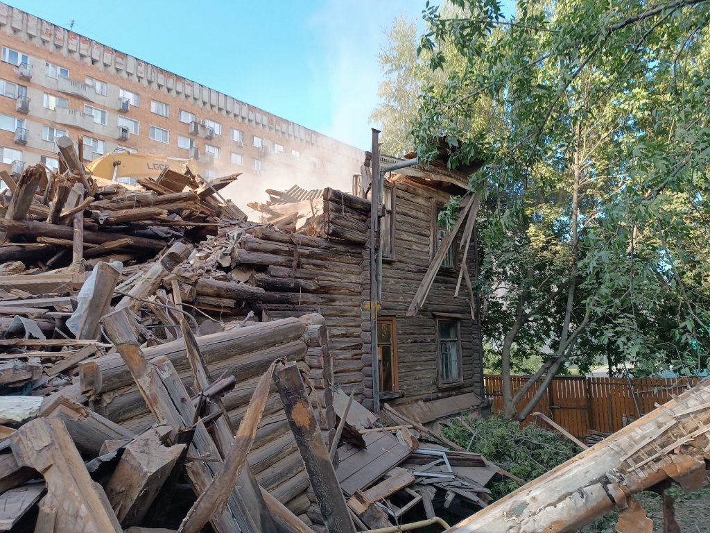 Два старинных дома сносят на улице Горького в центре Нижнего Новгорода