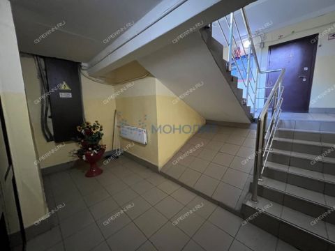 3-komnatnaya-ul-sergeya-akimova-d-22 фото