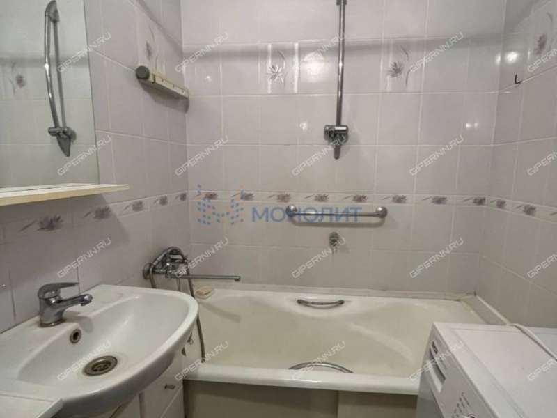 трёхкомнатная квартира на улице Звездинка дом 26а