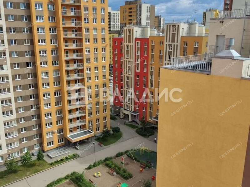 четырёхкомнатная квартира на улице Романтиков дом 1