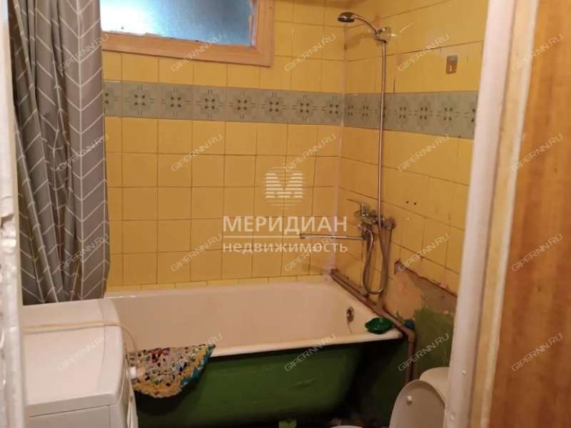 однокомнатная квартира на Светлоярской улице дом 24