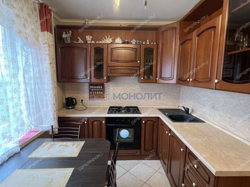 трёхкомнатная квартира на улице Ванеева дом 227