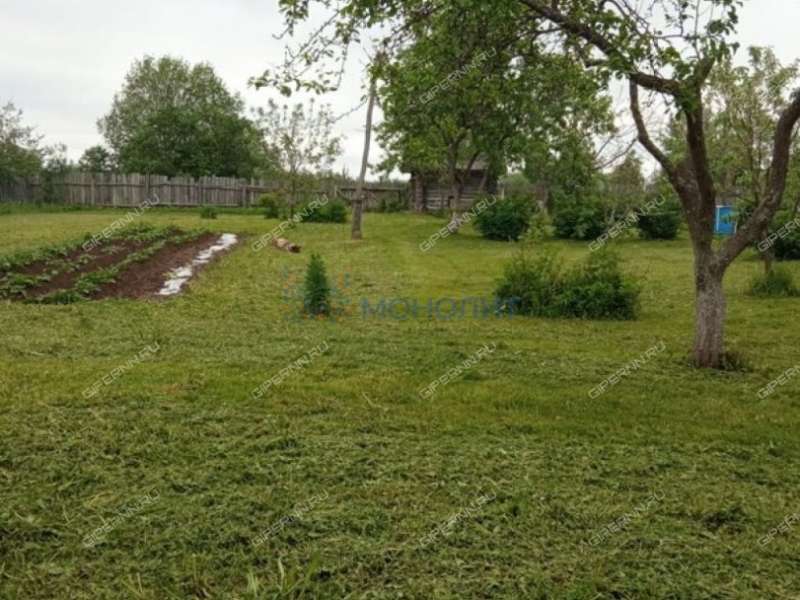 дом на улице 40 лет Победы деревня Пияичное