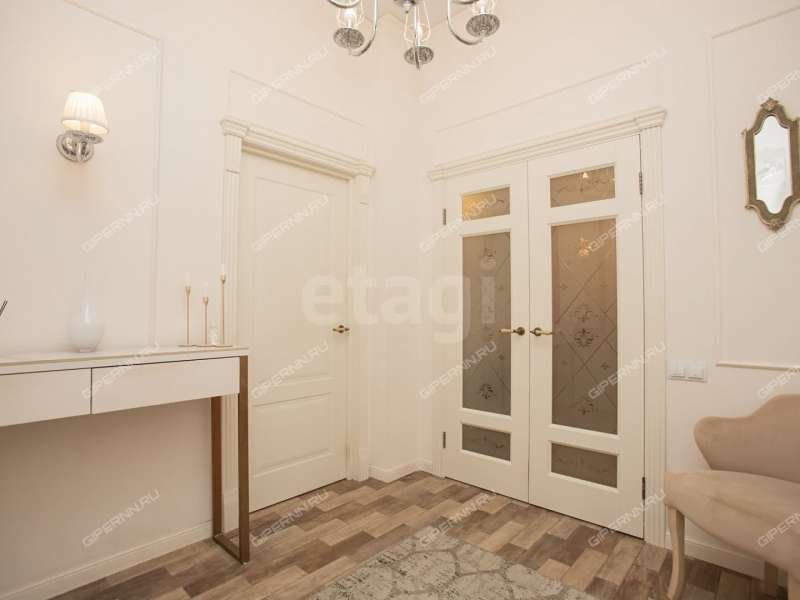 трёхкомнатная квартира на улице Июльских Дней дом 1 к2