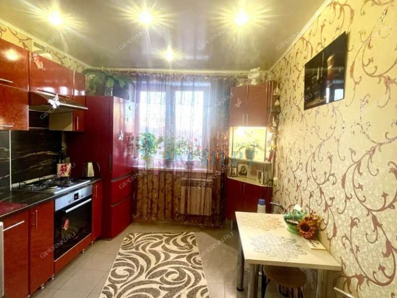 трёхкомнатная квартира на улице Маршала Рокоссовского дом 2