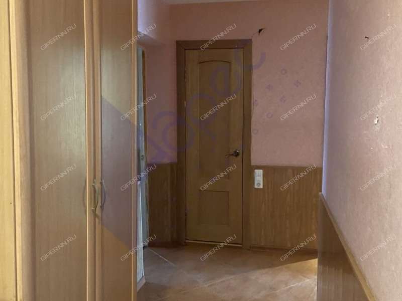 трёхкомнатная квартира на улице Строкина дом 14