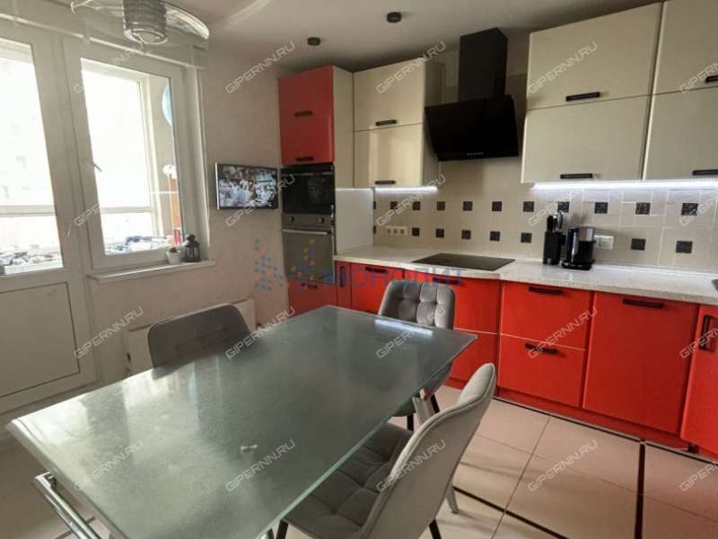 трёхкомнатная квартира на улице Академика Сахарова дом 109 к1