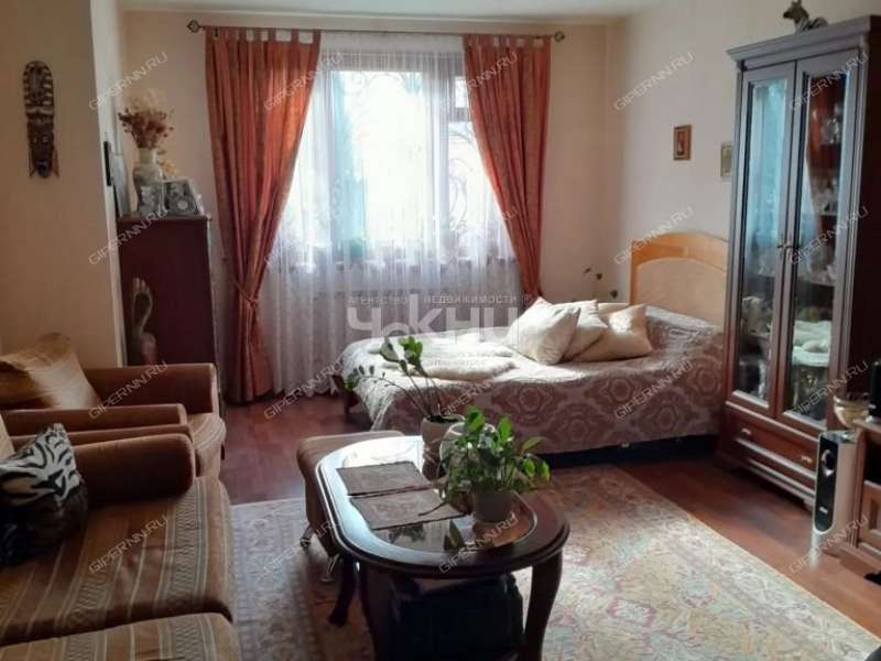 дом в микрорайоне 3 й город Бор