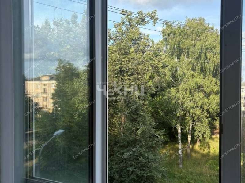 трёхкомнатная квартира на улице Героя Безрукова дом 8