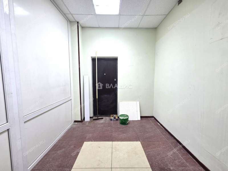 помещение под помещение свободного назначения на улице Юлиуса Фучика