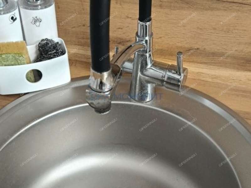 однокомнатная квартира на проспекте Героев Донбасса дом 8