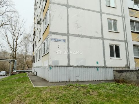 1-komnatnaya-ul-rodionova-d-5a фото