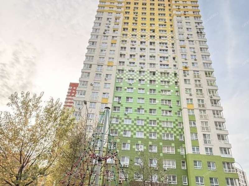 трёхкомнатная квартира на проспекте Гагарина дом 101 к1