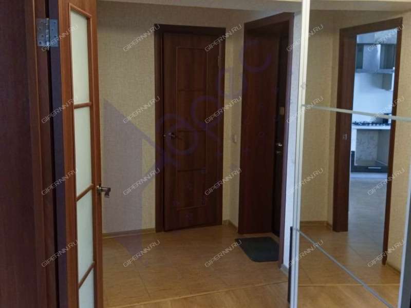 трёхкомнатная квартира на улице Родионова дом 193