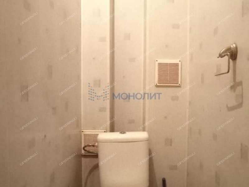 трёхкомнатная квартира на улице Героя Советского Союза Поющева дом 11