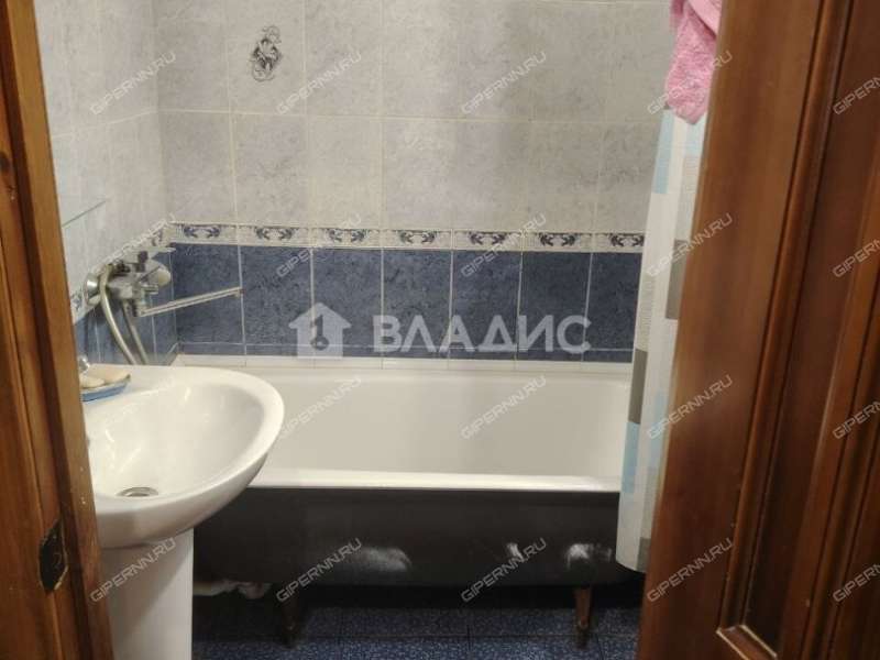 трёхкомнатная квартира на Каширской улице дом 70 к1